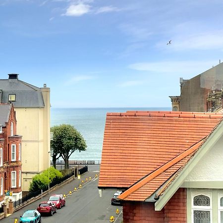 Apartment Victoria With Free Parking Scarborough Exteriör bild