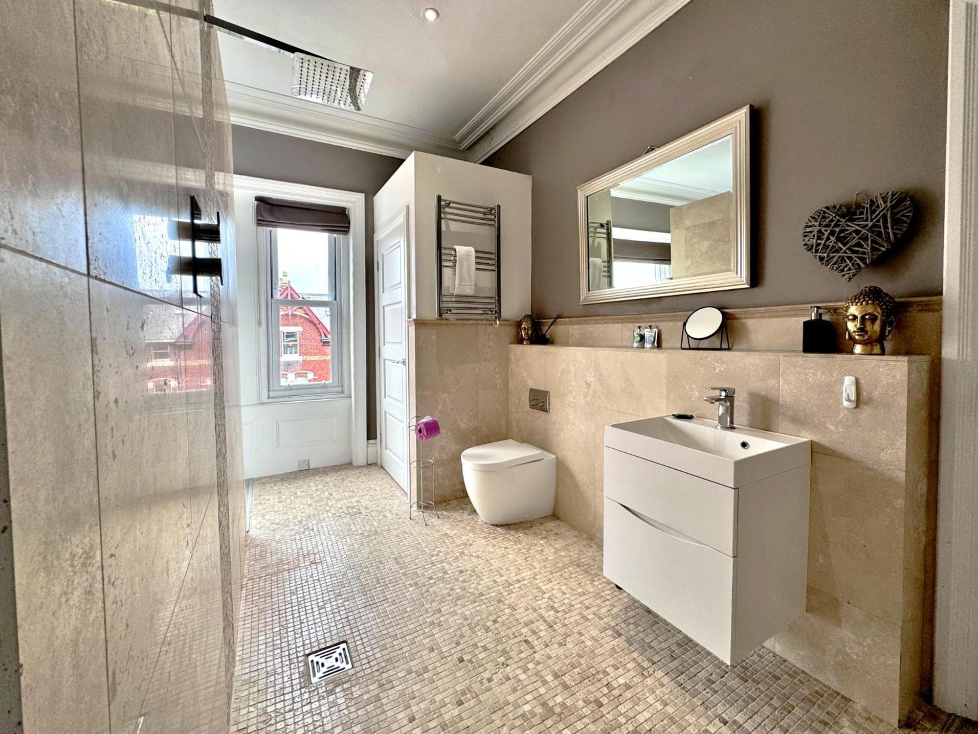 Apartment Victoria With Free Parking Scarborough Exteriör bild