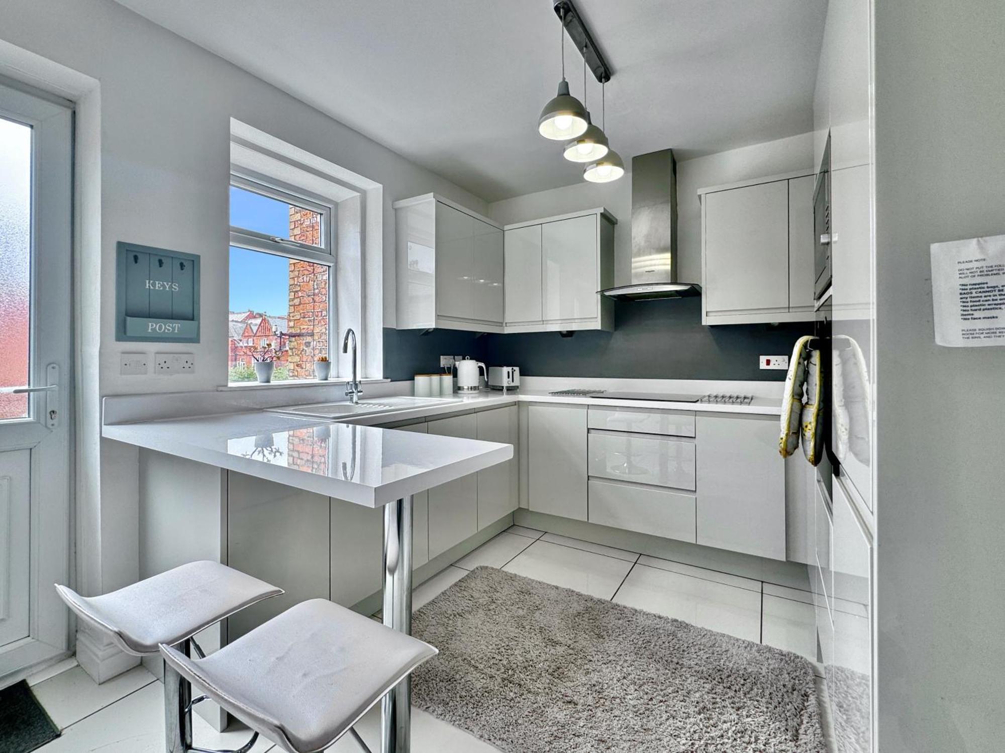 Apartment Victoria With Free Parking Scarborough Exteriör bild