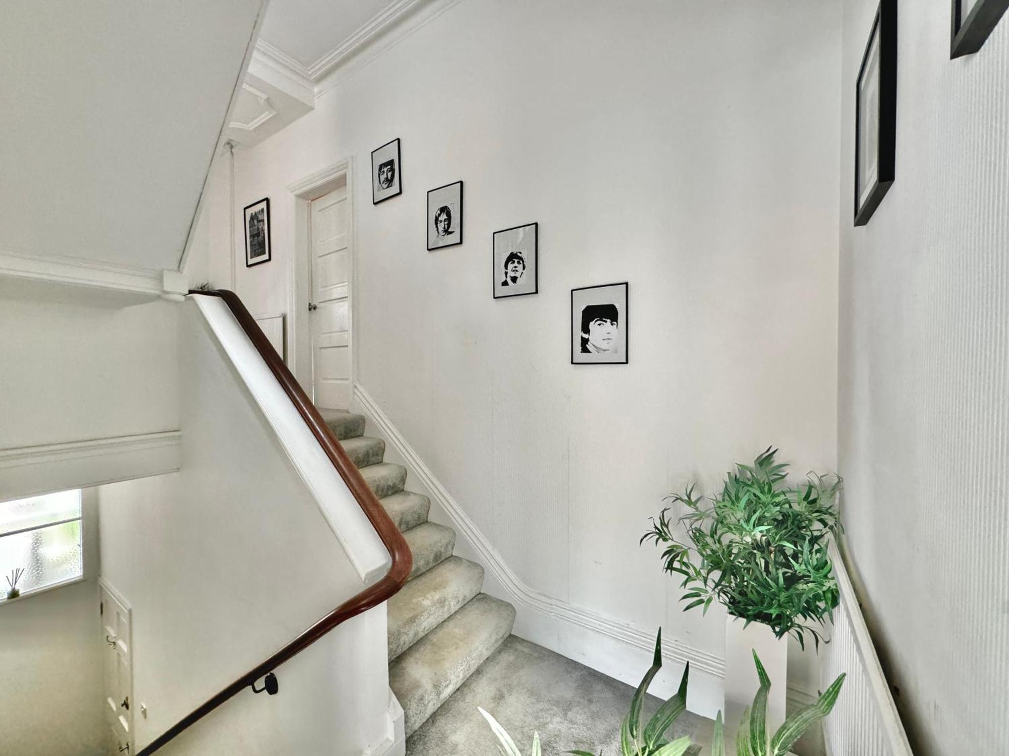 Apartment Victoria With Free Parking Scarborough Exteriör bild