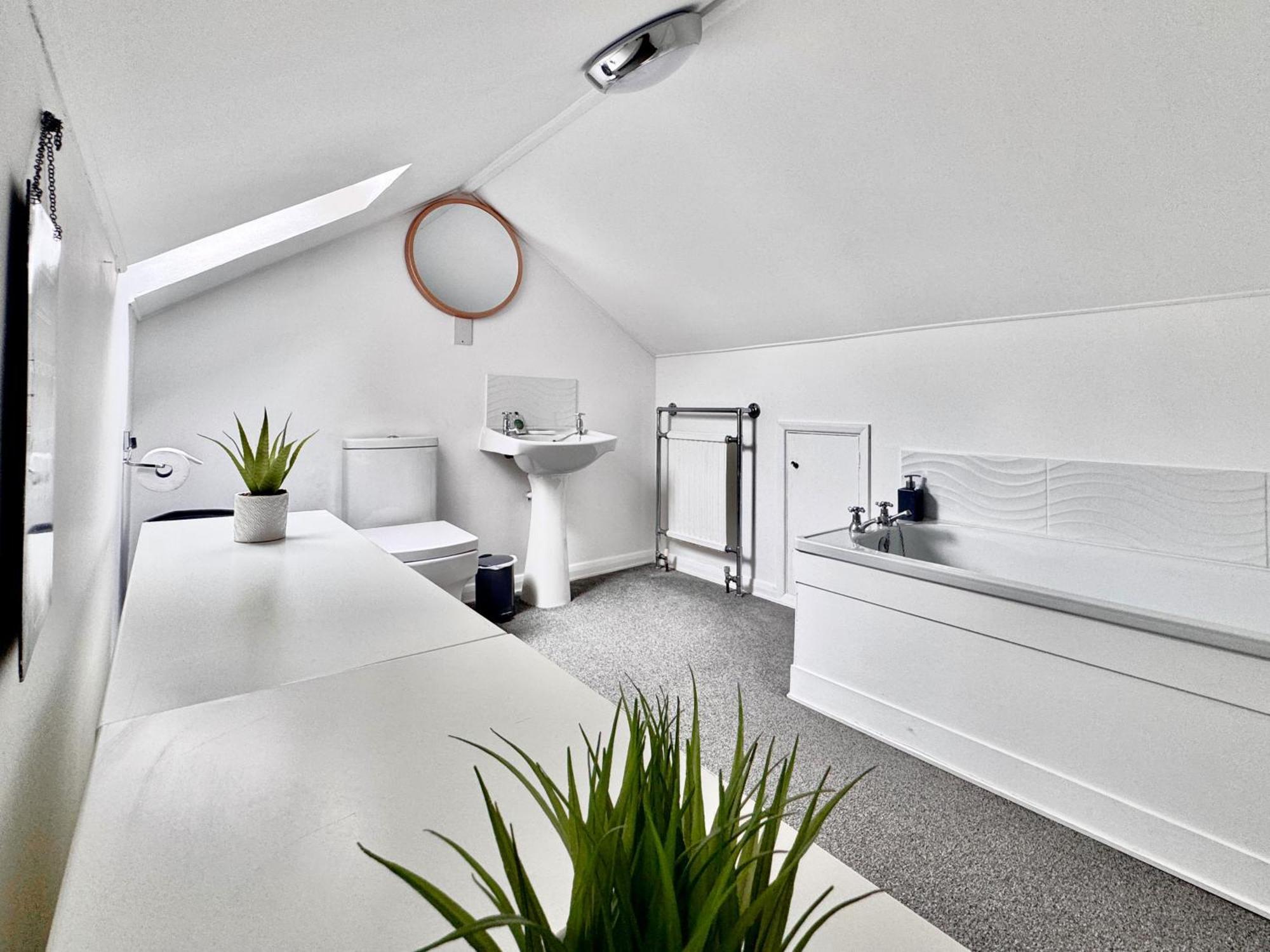 Apartment Victoria With Free Parking Scarborough Exteriör bild